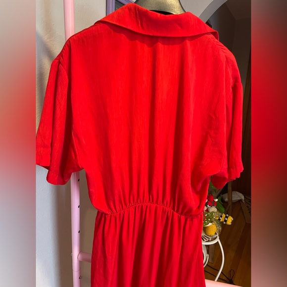 Vintage Red Collared Dress w Pockets - Picture 2 of 5